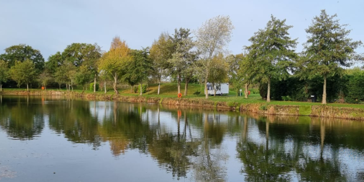 Lakeside touring Park and luxury lodges